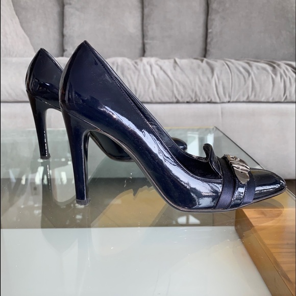 Gucci Navy patent leather pumps size 37 1/2. - Picture 2 of 7